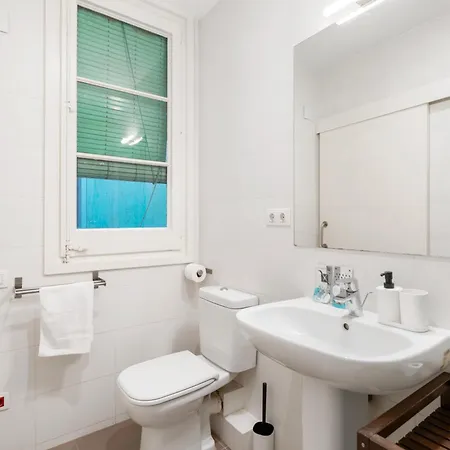 Enrique Granados Apartment Barcelona